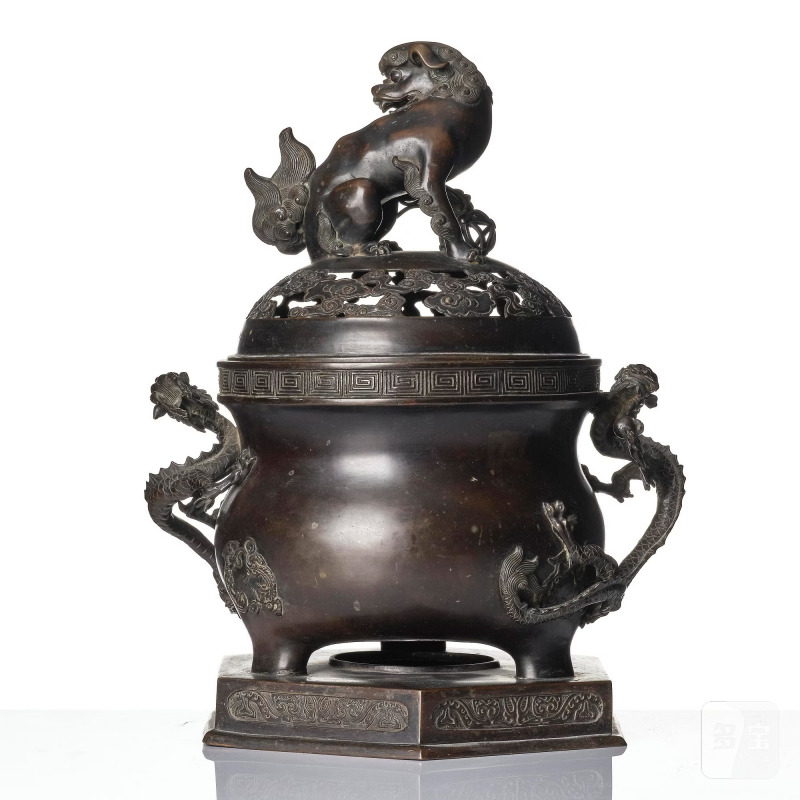 A large bronze censer with cover, - 图3